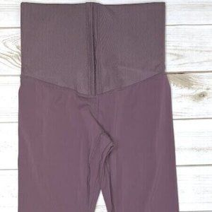 Athletics Motion Magic Waist Shaper lavender leggings (labeled M, fits S)